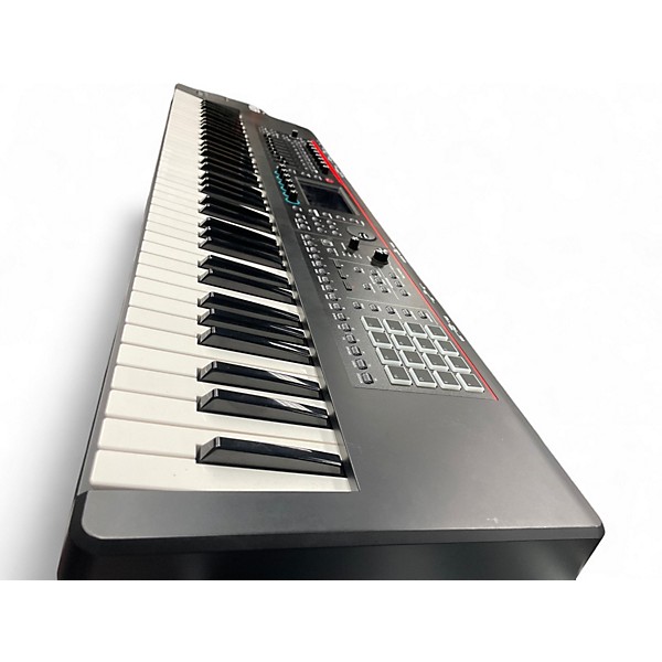 Used Roland Fantom 07 Keyboard Workstation