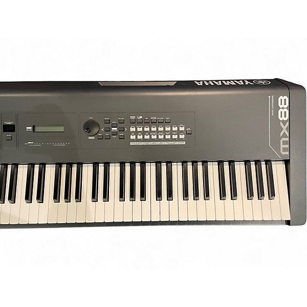 Used Yamaha MX88 Synthesizer
