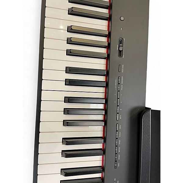 Used Yamaha P-225 Digital Piano