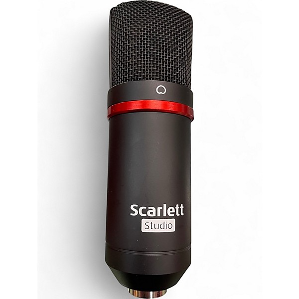 Used 2017 Focusrite Scarlett 2i2 Gen 2 STUDIO BUNDLE