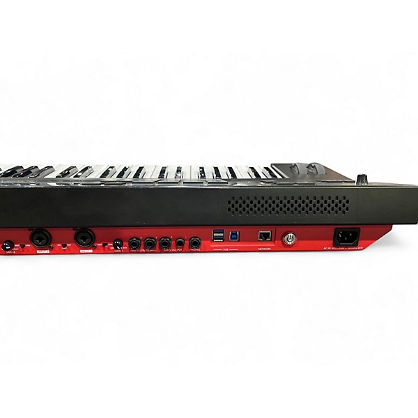 Used Akai Professional MPC KEY 61 Production Controller