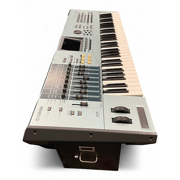 Used Yamaha Motif XS6 61 Key Keyboard Workstation