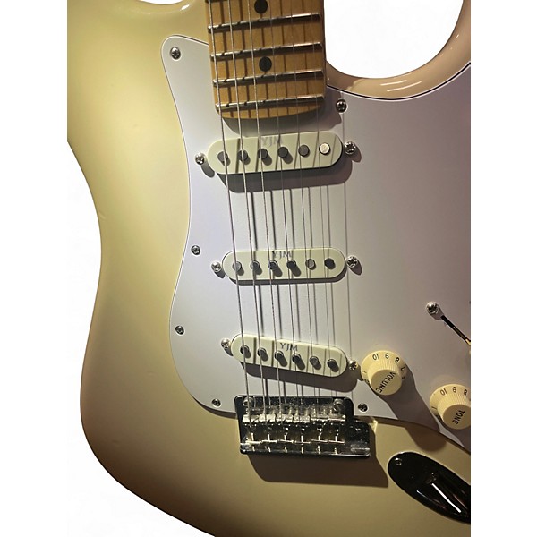 Used Fender American Professional Stratocaster SSS Olympic White Solid Body Electric Guitar