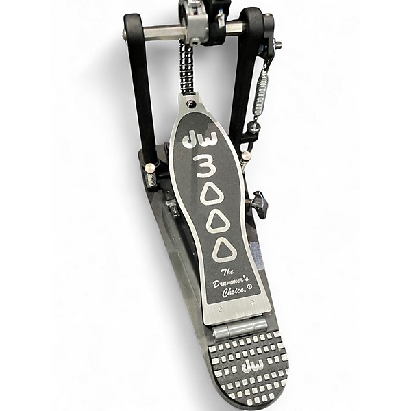 Used DW 3000 Series Single Single Bass Drum Pedal
