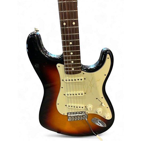 Used Fender Classic Player '60s Stratocaster 3 Color Sunburst Solid Body Electric Guitar