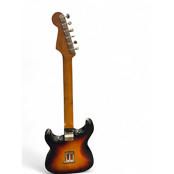 Used Fender Classic Player '60s Stratocaster 3 Color Sunburst Solid Body Electric Guitar