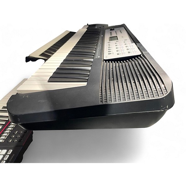 Used Yamaha YPT270 Keyboard Workstation