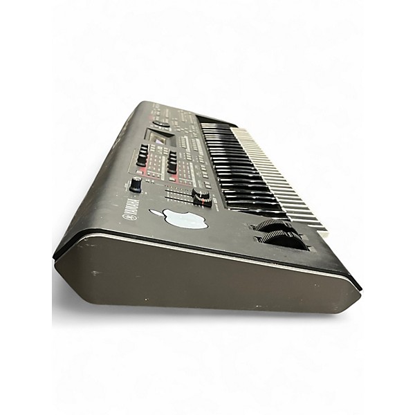 Used Yamaha MOX6 61 Key Keyboard Workstation