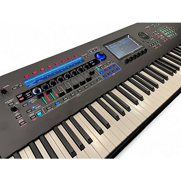 Used Yamaha Montage M8x Keyboard Workstation