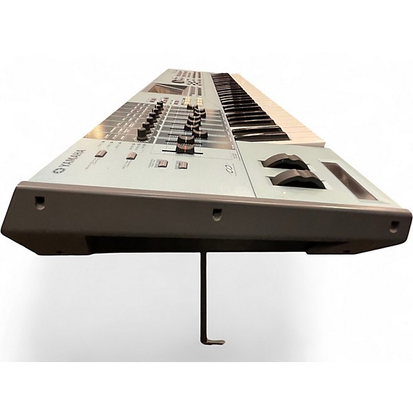 Used Yamaha Motif XS6 61 Key Keyboard Workstation