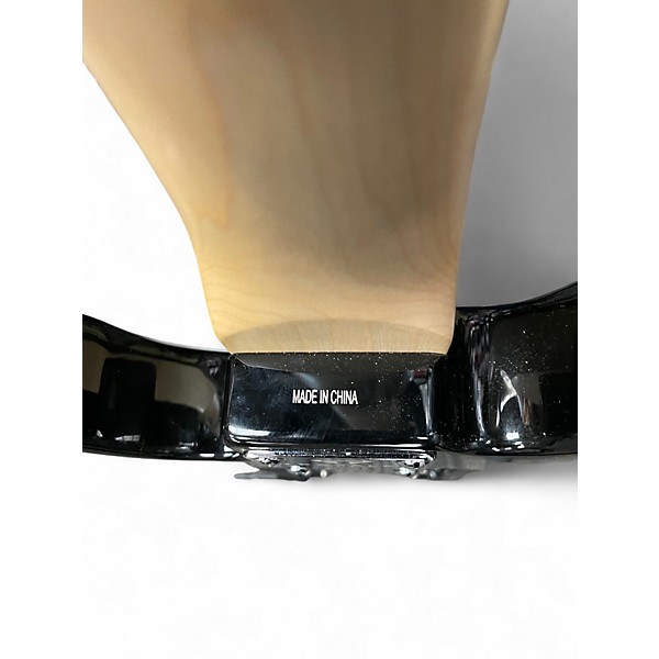 Used Traveler Guitar TB4P 3 Color Sunburst Electric Bass Guitar