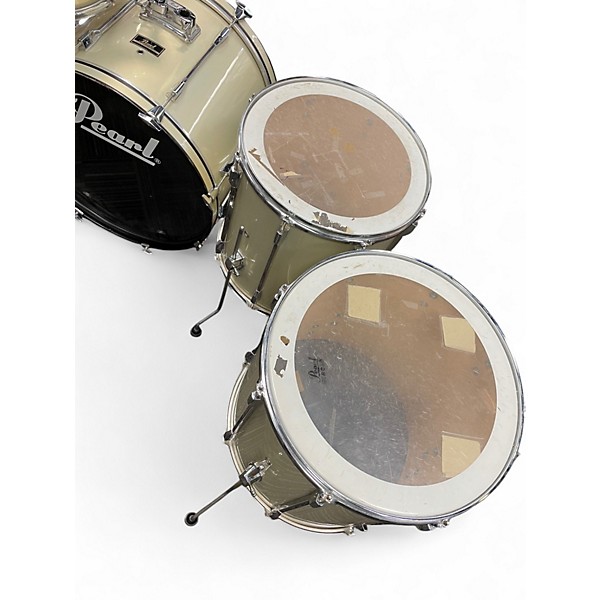Used Pearl 4 Piece Export Pearl White Drum Kit