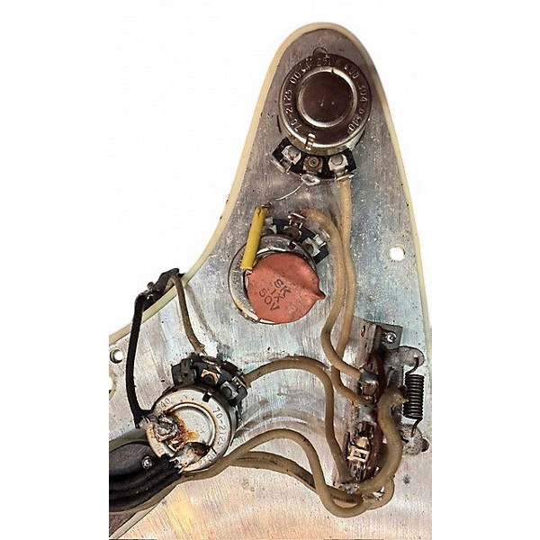 Vintage 1963 Fender STRATOCASTER Sunburst Solid Body Electric Guitar