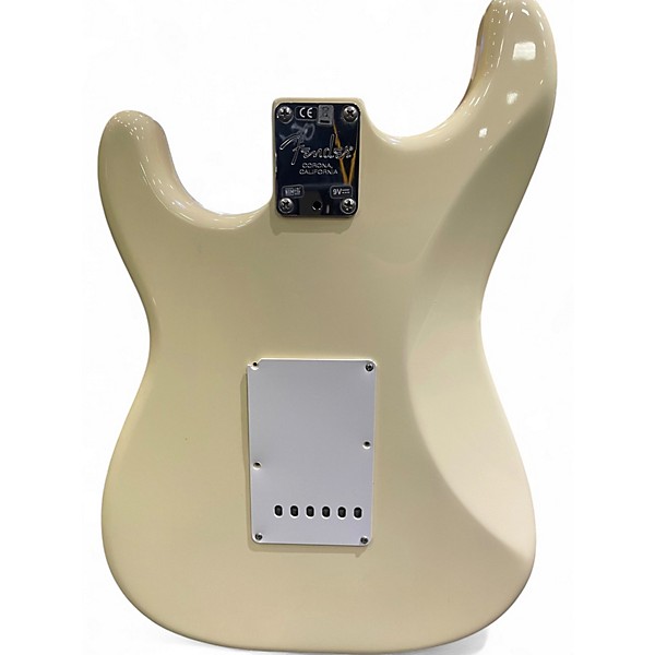 Used 2013 Fender Artist Series Eric Clapton Stratocaster Aged Olympic White Solid Body Electric Guitar