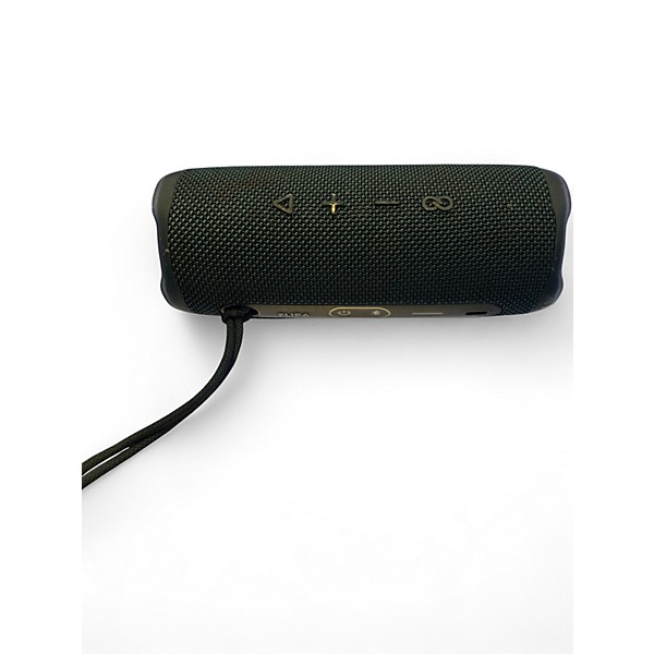 Used JBL FLIP6 Powered Speaker