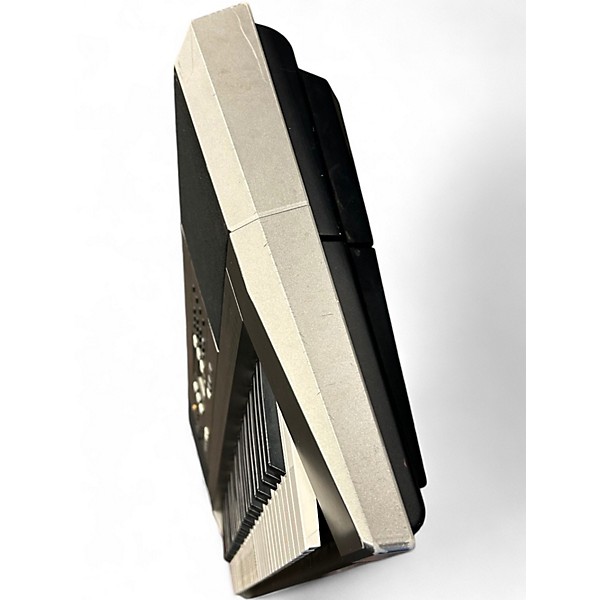 Used Yamaha PSRE353 61 Key Portable Keyboard