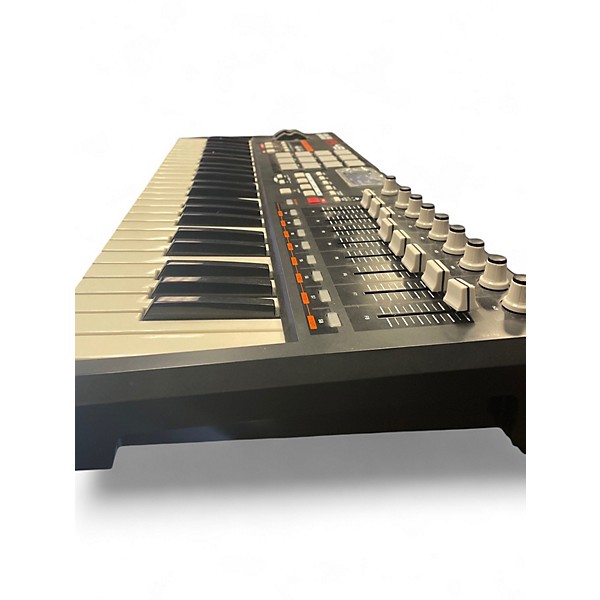 Used Akai Professional MPK49 49 Key MIDI Controller