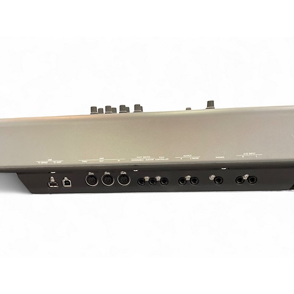 Used Yamaha MOXF8 88 Key Keyboard Workstation