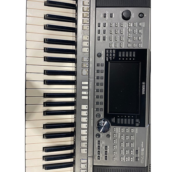 Used Yamaha PSRS970 61 Key Keyboard Workstation