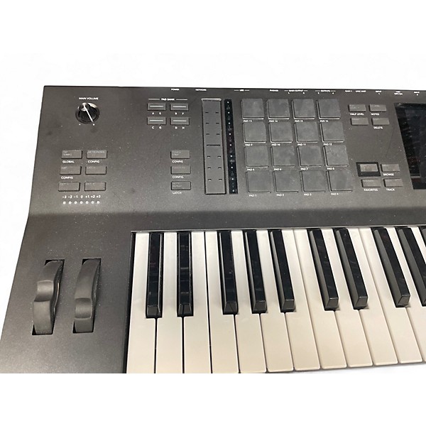 Used Akai Professional MPC Key 61 Keyboard Workstation