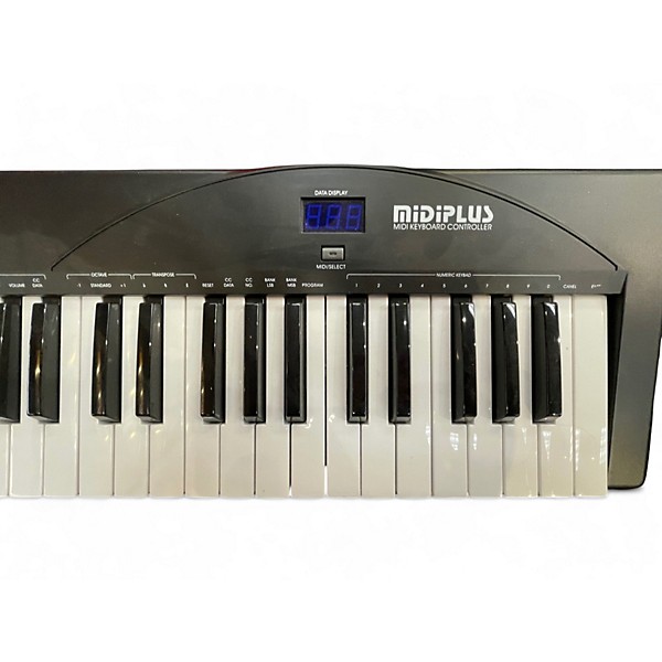 Used Midiplus I61 Keyboard Workstation