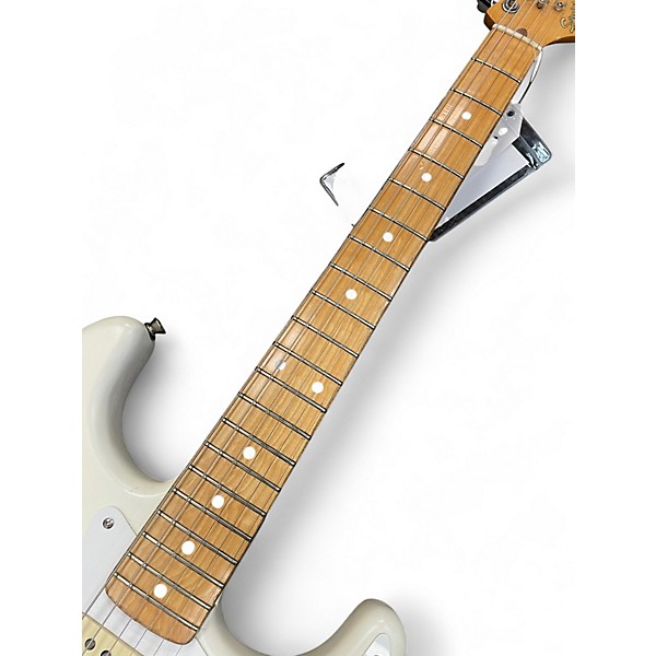 Used Squier STRATOCASTER White Solid Body Electric Guitar