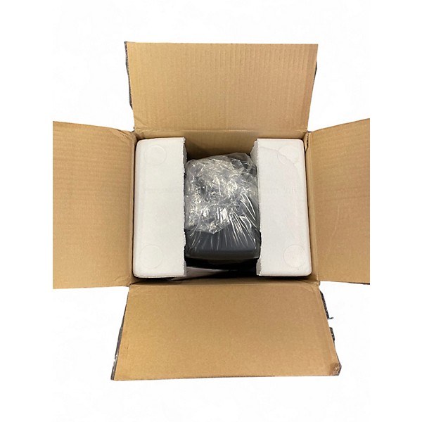 Used Behringer eurolive b208d Powered Speaker