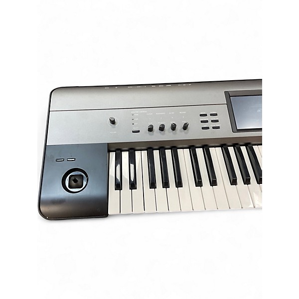Used KORG Krome 61 Key Keyboard Workstation