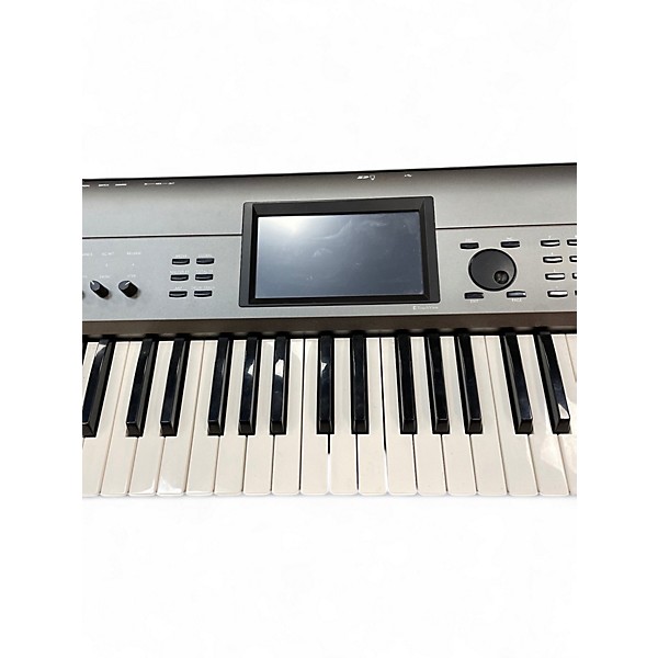 Used KORG Krome 61 Key Keyboard Workstation