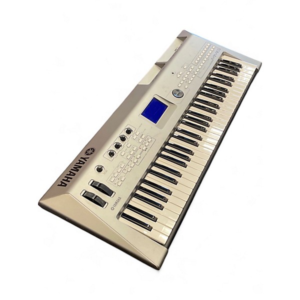 Used Yamaha MM6 61 Key Keyboard Workstation