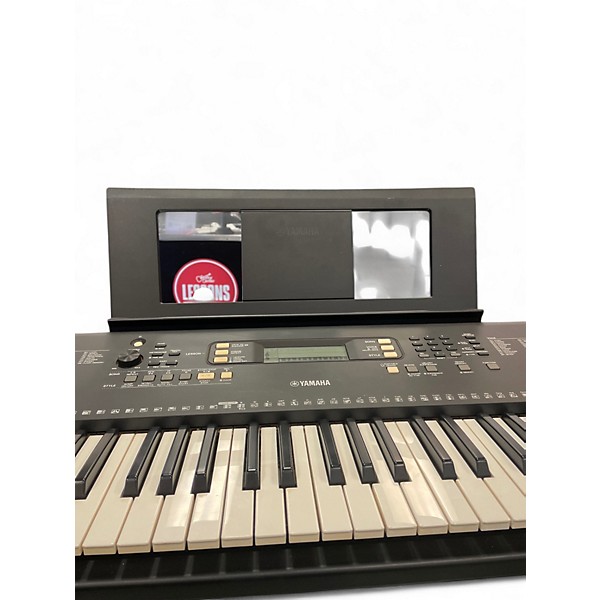 Used Yamaha PSREW300 76 Key Portable Keyboard