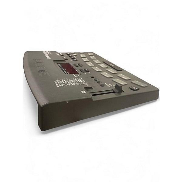 Used Zoom rythmtrak Drum Machine