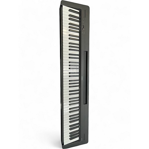 Used Yamaha P143 Keyboard Workstation