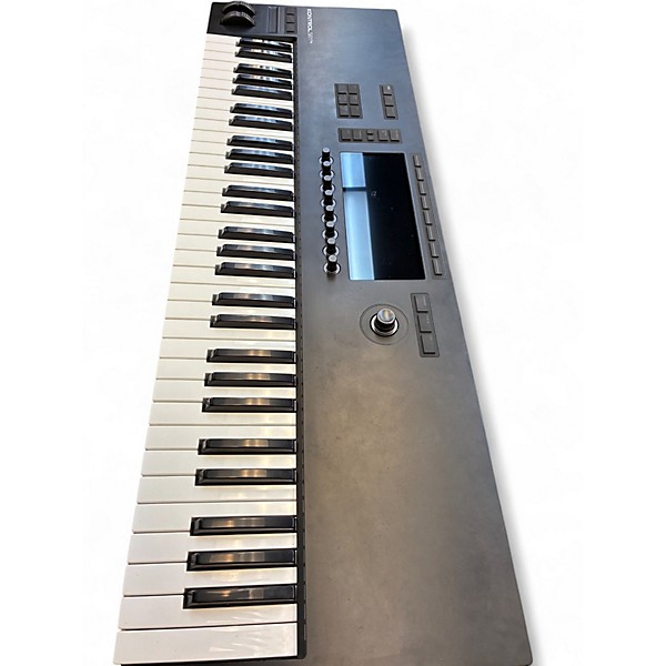 Used Native Instruments Komplete Kontrol S61 MK3 MIDI Controller