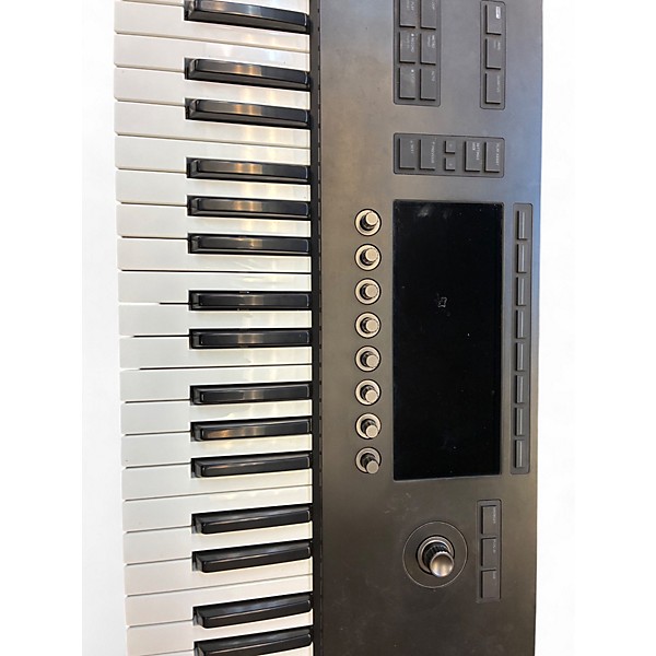 Used Native Instruments Komplete Kontrol S61 MK3 MIDI Controller