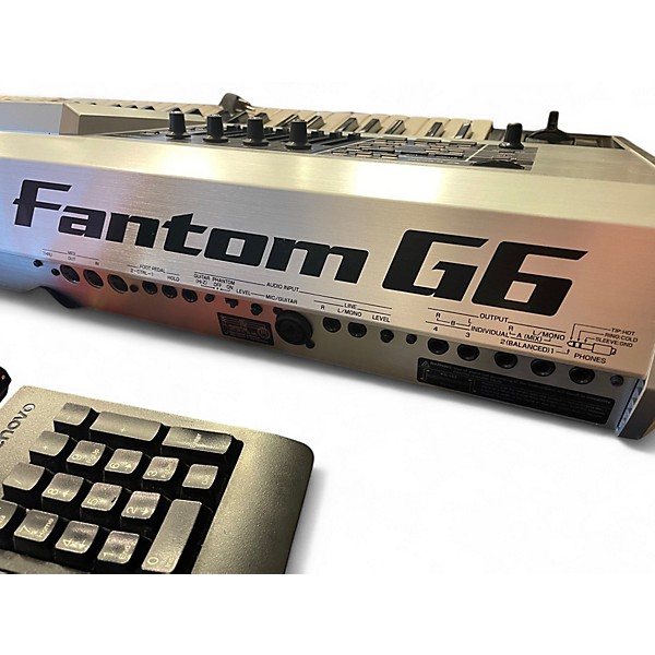 Used Roland Fantom G6 61 Key Keyboard Workstation