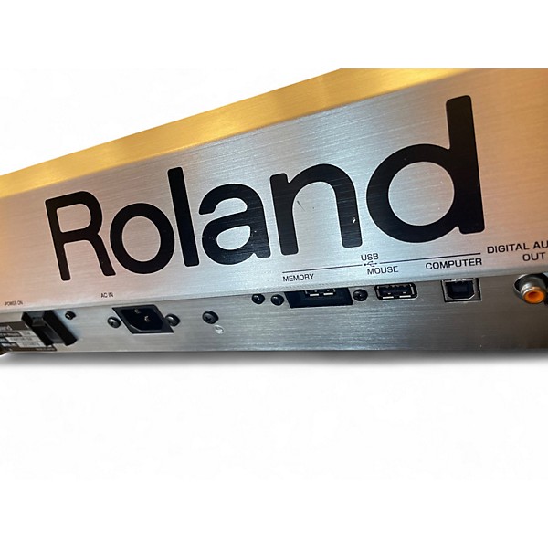 Used Roland Fantom G6 61 Key Keyboard Workstation