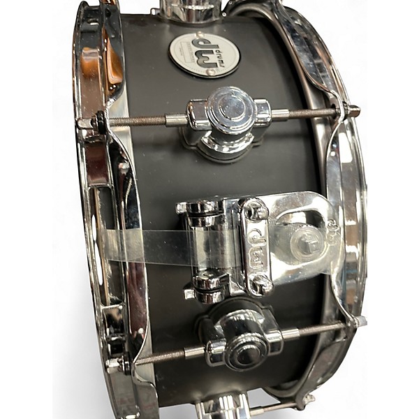 Used DW 14X5.5 Design Series Snare Black Drum