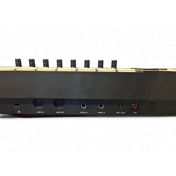 Used Native Instruments Komplete Kontrol S61 MKII MIDI Controller