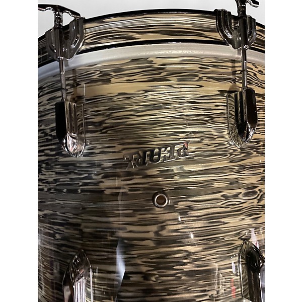 Used Pearl 3 Piece President Series Deluxe Desert Ripple Drum Kit