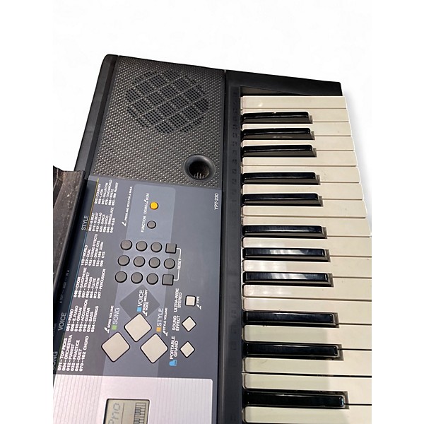 Used Yamaha YPT230 61 Key Portable Keyboard