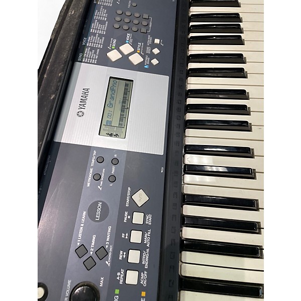 Used Yamaha YPT230 61 Key Portable Keyboard