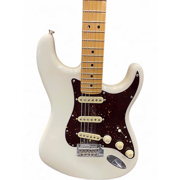 Used Fender American Professional II Stratocaster Alpine White Solid Body Electric Guitar
