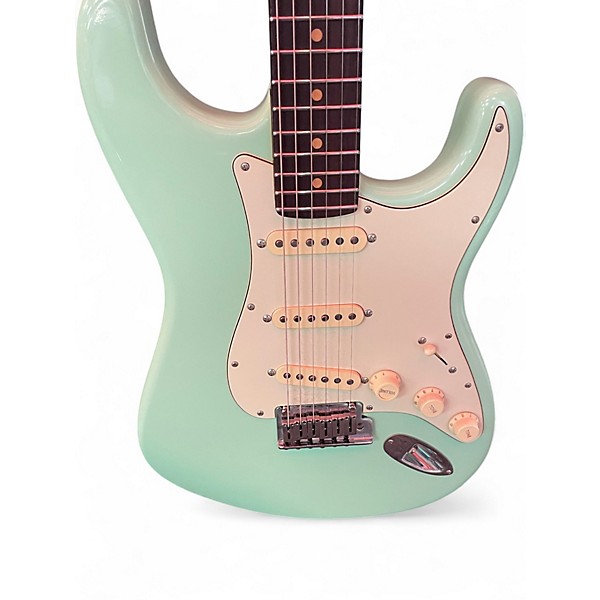 Used 2025 Fender AMERICAN ULTRALUXE 60'S VINTAGE STRATOCASTER Seafoam Green Solid Body Electric Guitar