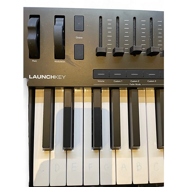 Used Novation LAUNCHKEY 49 KEY MK4