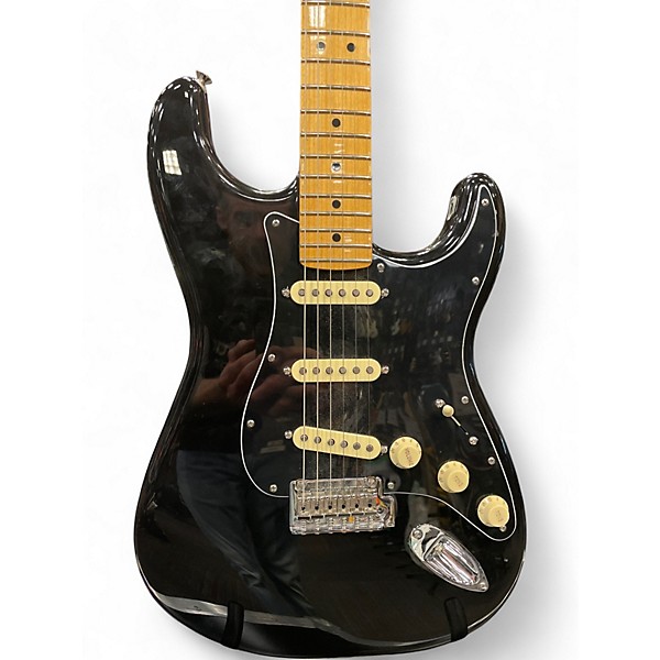 Used Fender 70TH ANNIVERSARY PLAYER II Black Solid Body Electric Guitar