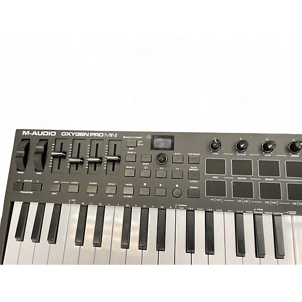 Used M-Audio OXYGEN PRO MINI MIDI Controller