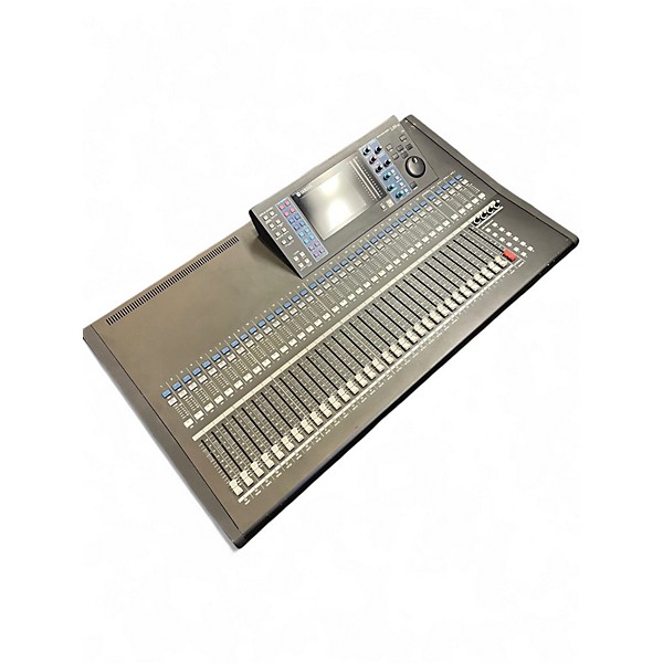 Used Yamaha ls9 32 channel mixer  Powered Mixer