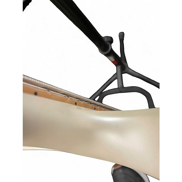 Used Ibanez BTB605MLM Alpine White Electric Bass Guitar