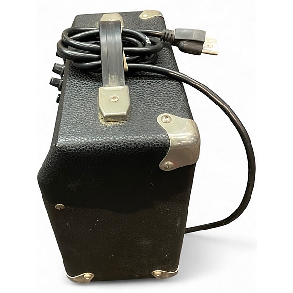 Used Fender SP 10 Battery Powered Amp